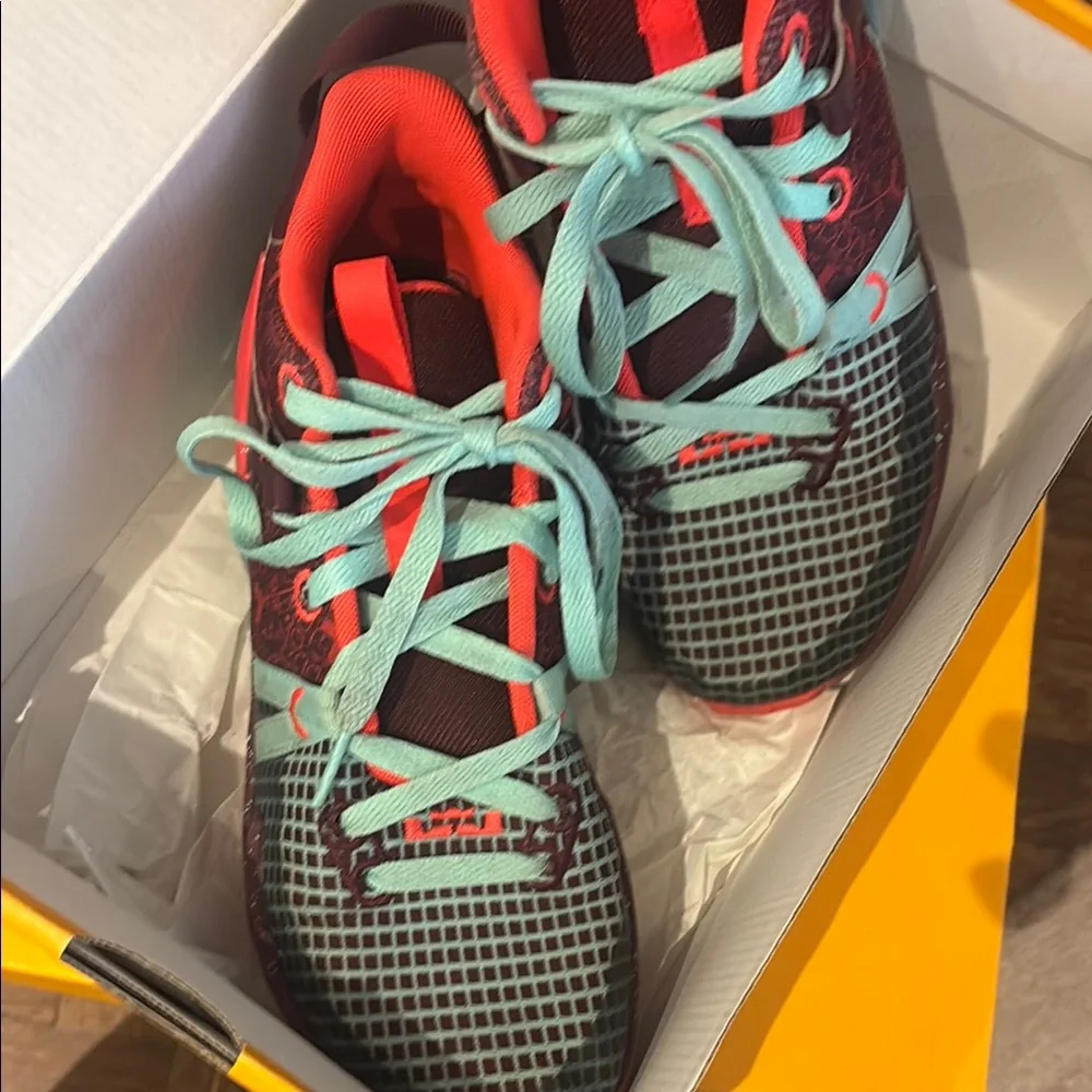 Nike Kids Sneakers - Red and Teal